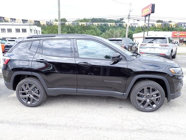 New 2026 Diamond Black Crystal Pearlcoat Jeep Limited image 8