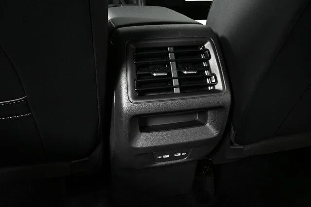 New 2026 Platinum Gray Metallic Volkswagen SE image 19