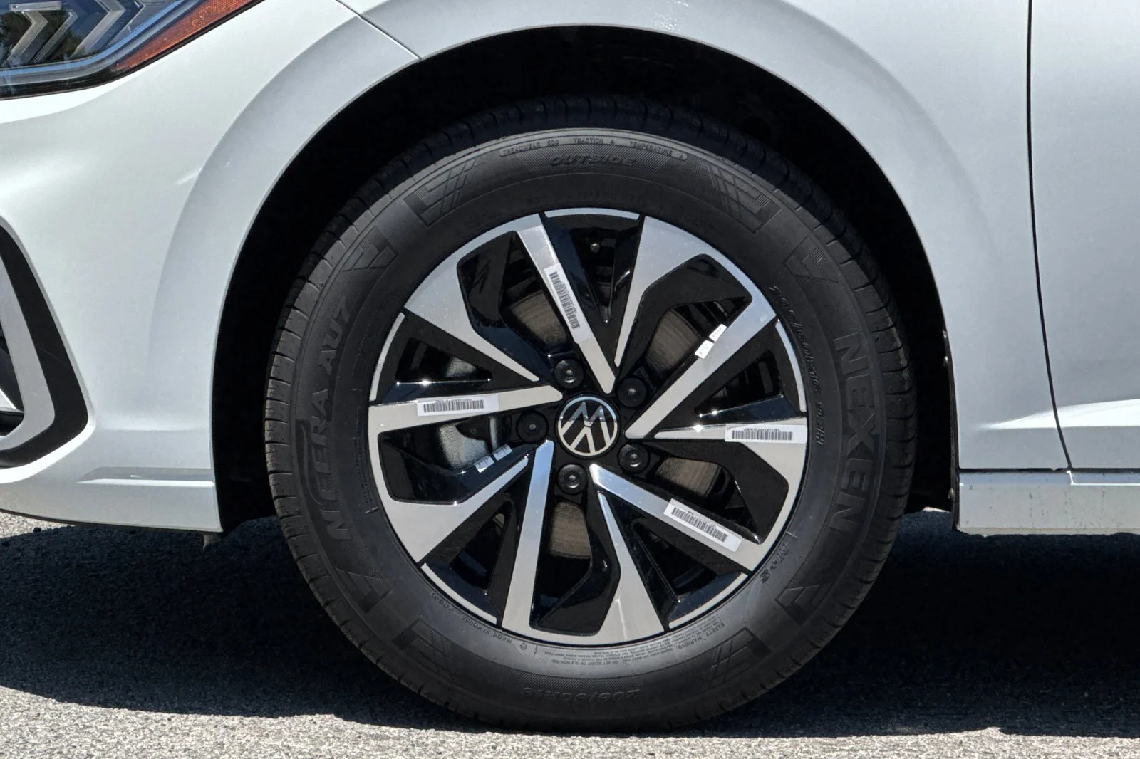 New 2026 White Volkswagen 1.5T S image 23
