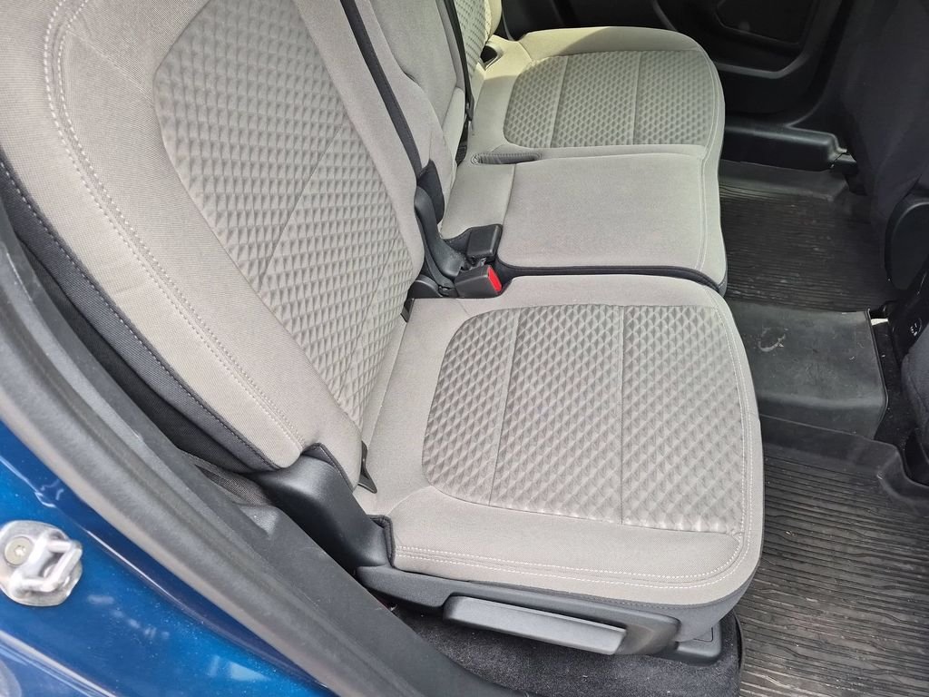 Used 2020 Green Ford SE image 21