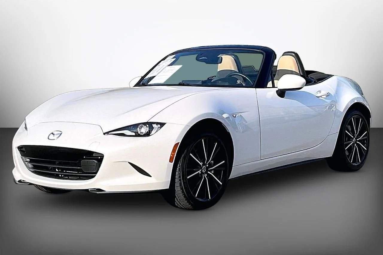 Certified Used 2024 White Mazda Grand Touring image 4