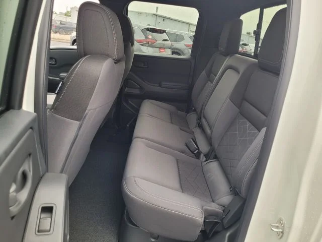 2026 Nissan Frontier SV - Photo 6