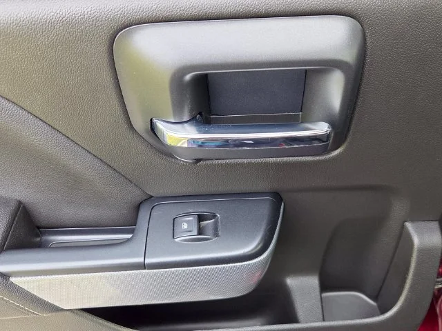 Used 2018 Red Chevrolet LT image 11
