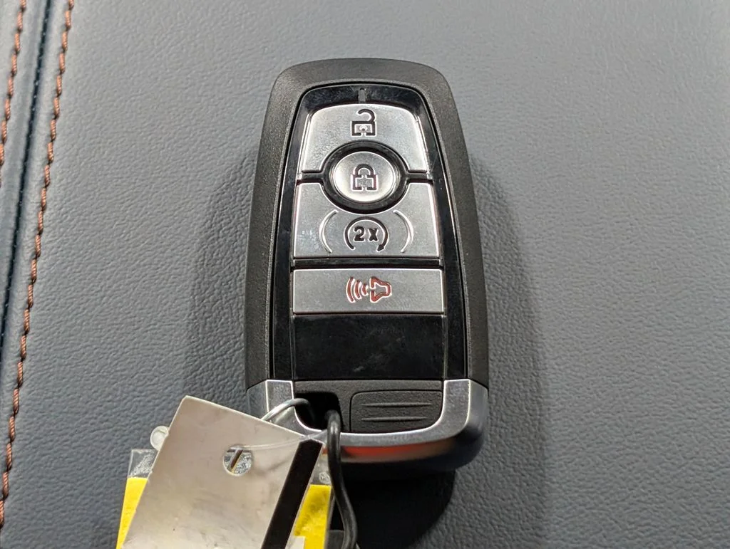 New 2026 Oxford White Ford Lariat® image 26