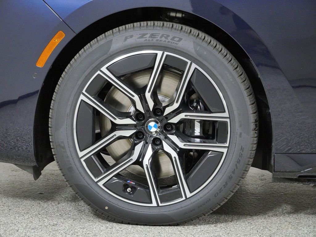 New 2026 Carbon Black Metallic BMW xDrive60 image 16