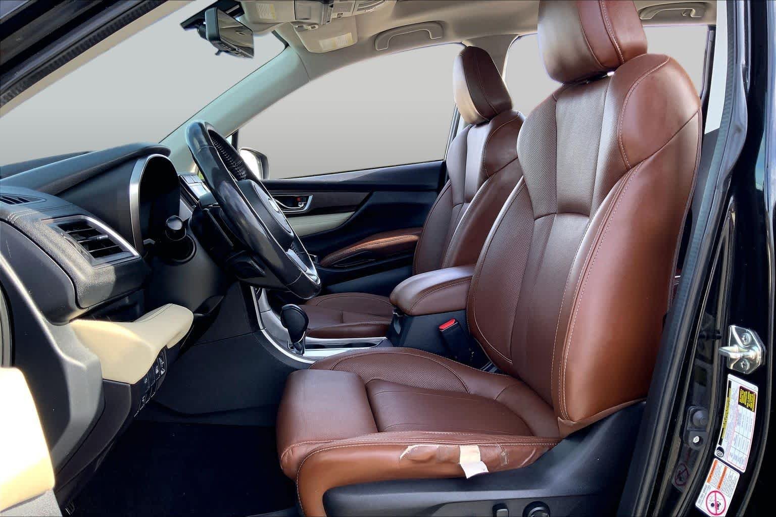Used 2019 Crystal Black Silica Subaru Touring image 8
