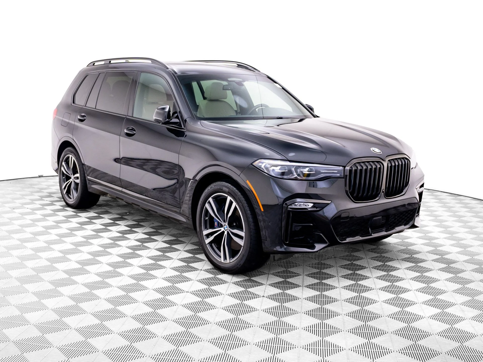 Used 2021 Black BMW xDrive40i image 9