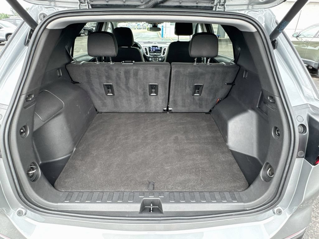 Used 2023 STERLING GRAY METALLIC Chevrolet LT image 27