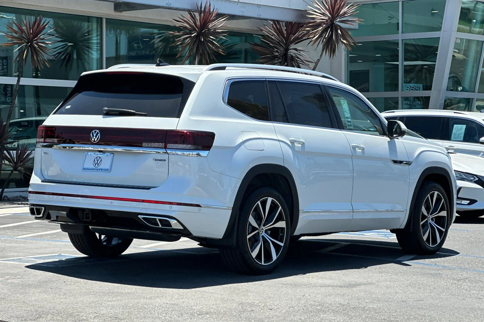 New 2026 White Volkswagen 2.0T SEL Premium R-Line image 5