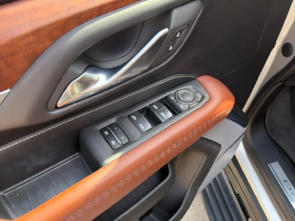 Used 2023 Beige GMC Denali Ultimate image 17