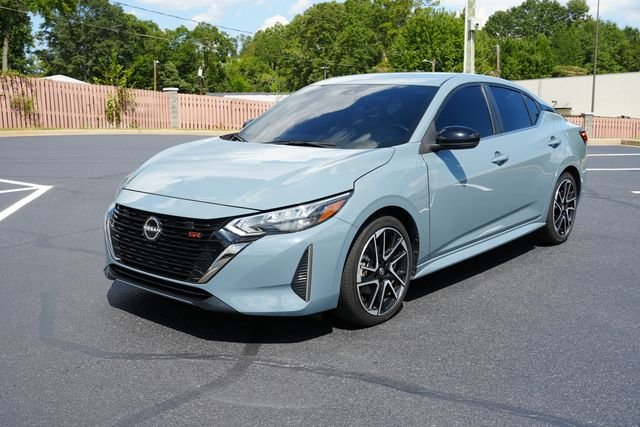 Used 2024 Gray Nissan SR image 3