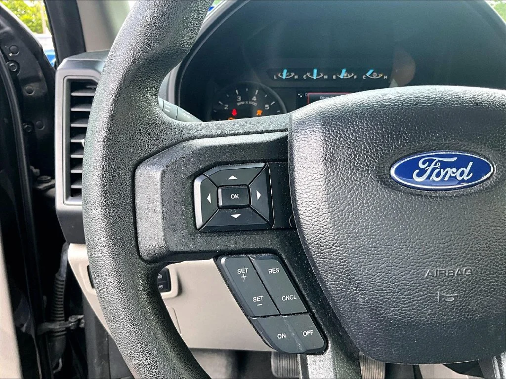 Used 2020 Black Ford XL image 17