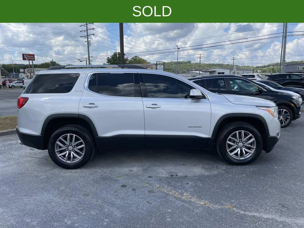 Used 2019 QUICKSILVER METALLIC GMC SLE image 2