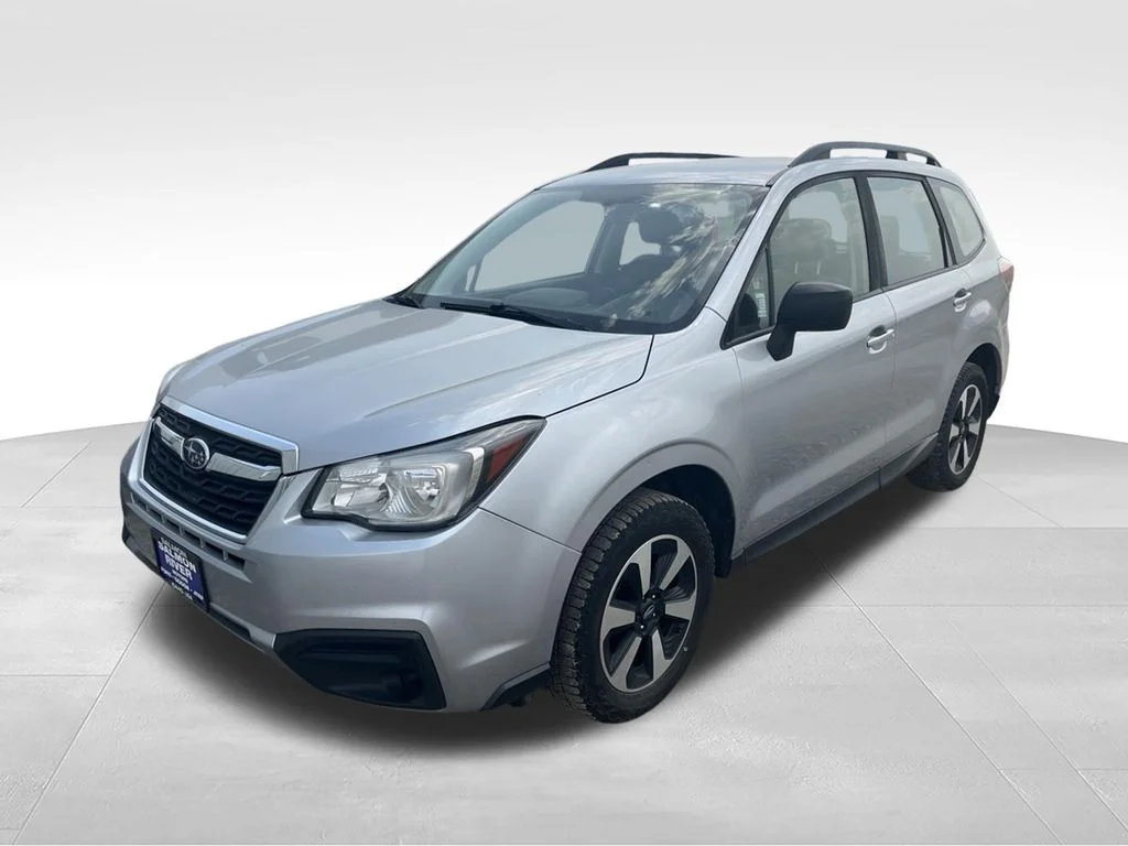 Used 2018 Silver Subaru 2.5i image 1