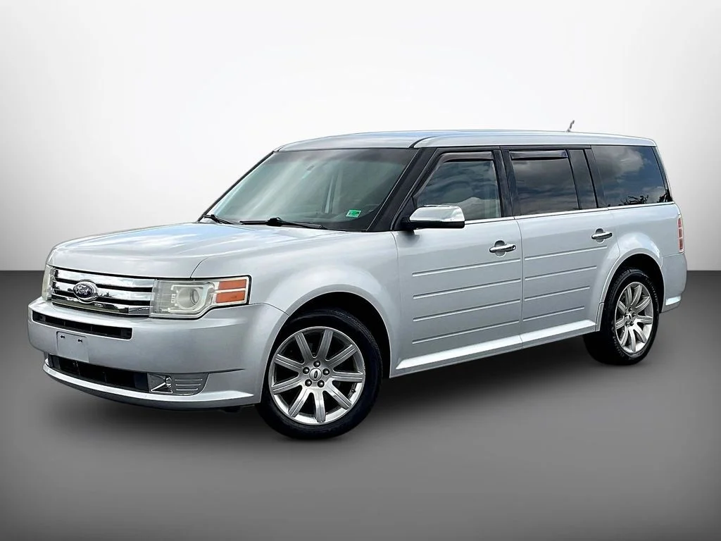 Used 2012 Silver Ford Limited image 3