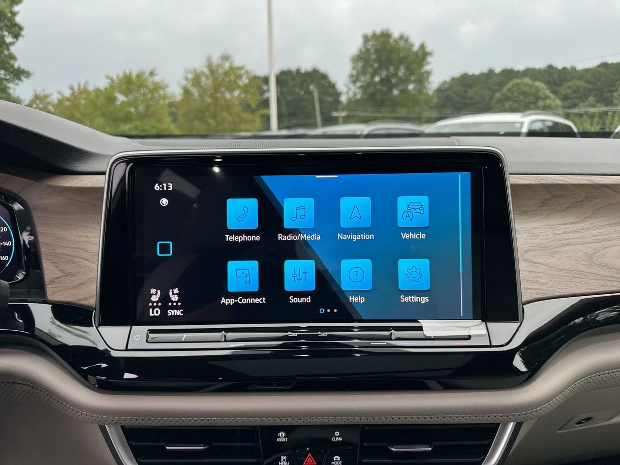 New 2026 Gray Volkswagen 2.0T SE w/Technology image 23