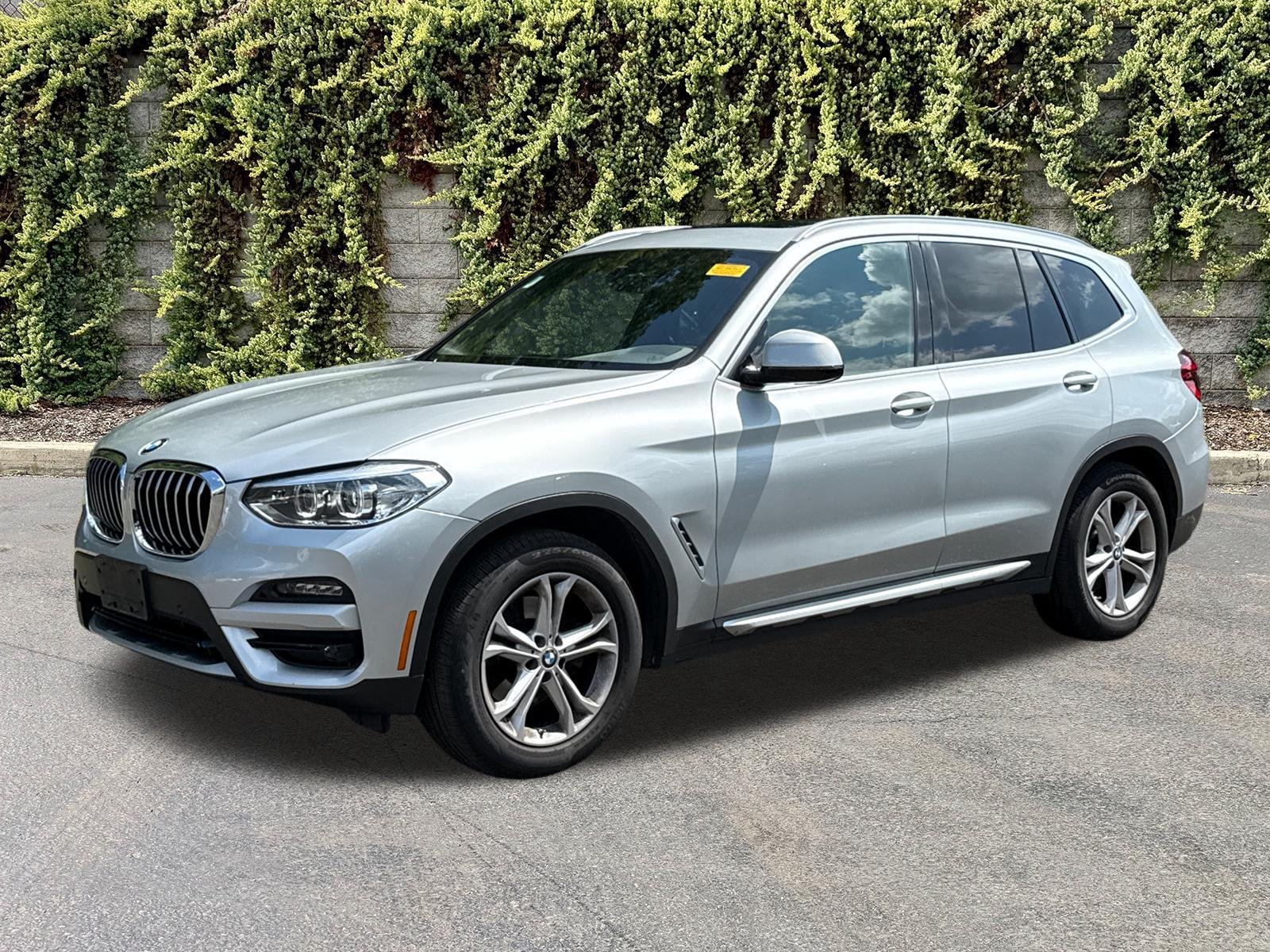 Used 2021 Glacier Silver Metallic BMW xDrive30i image 4