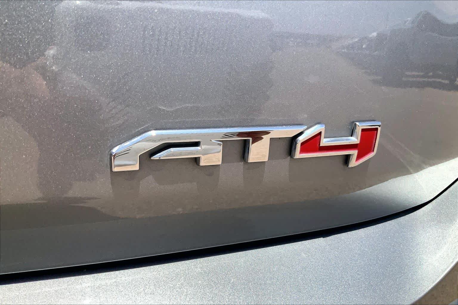 Used 2023 Sterling Metallic GMC AT4 image 9