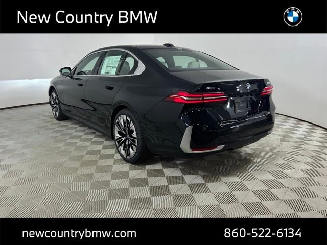 New 2027 Black Sapphire Metallic BMW 550e xDrive image 5