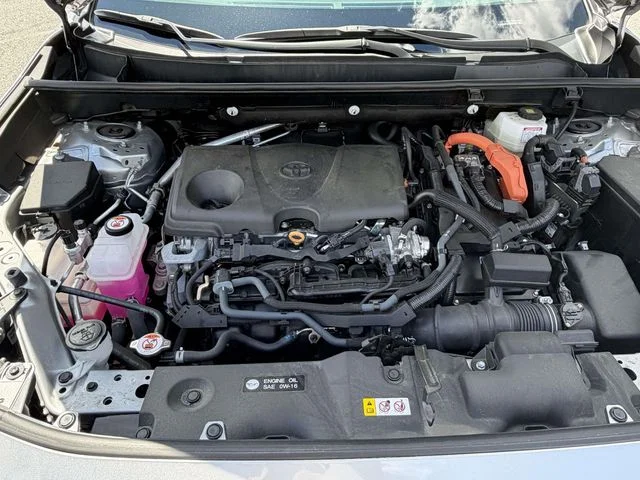 Used 2025 Silver Toyota XLE image 13