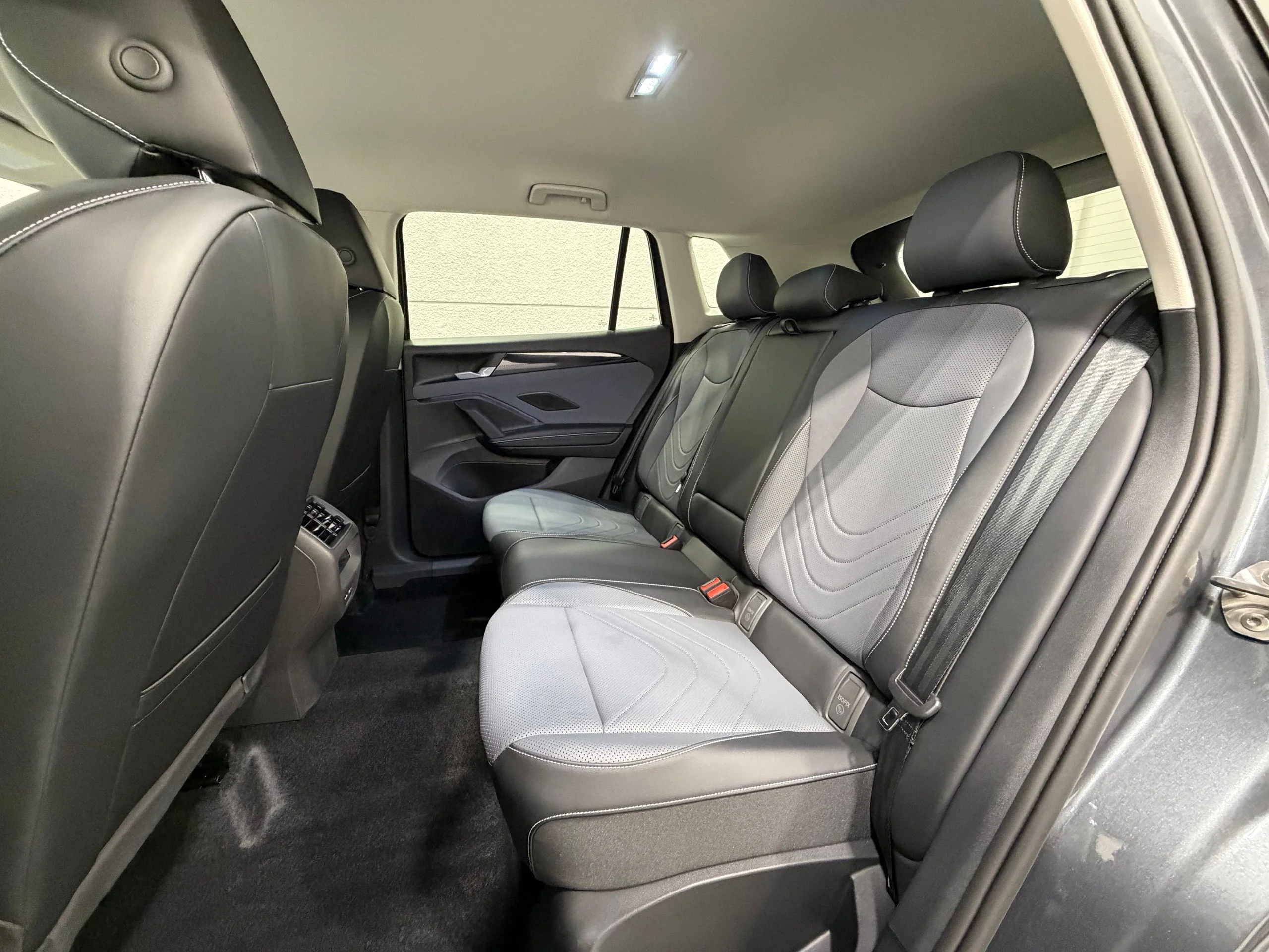New 2026 Gray Volkswagen 2.0T SE image 22