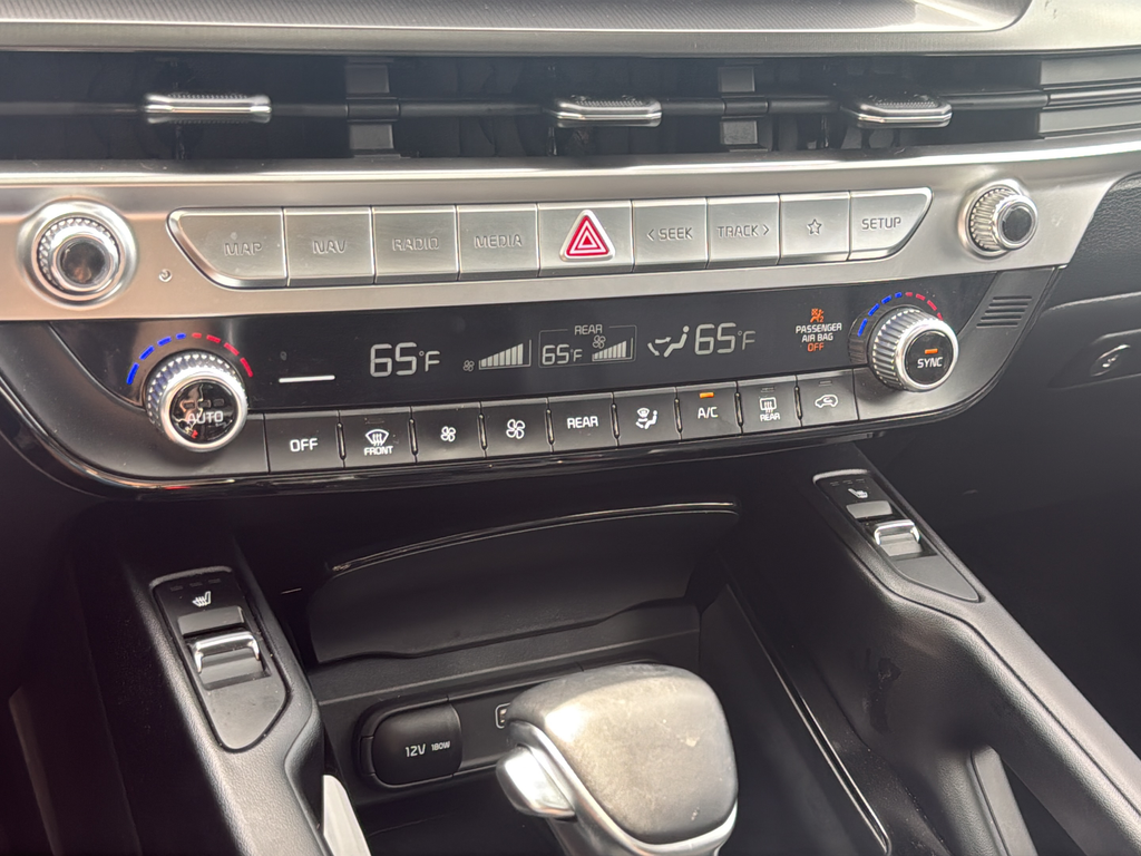 Used 2024 Green Kia S image 21