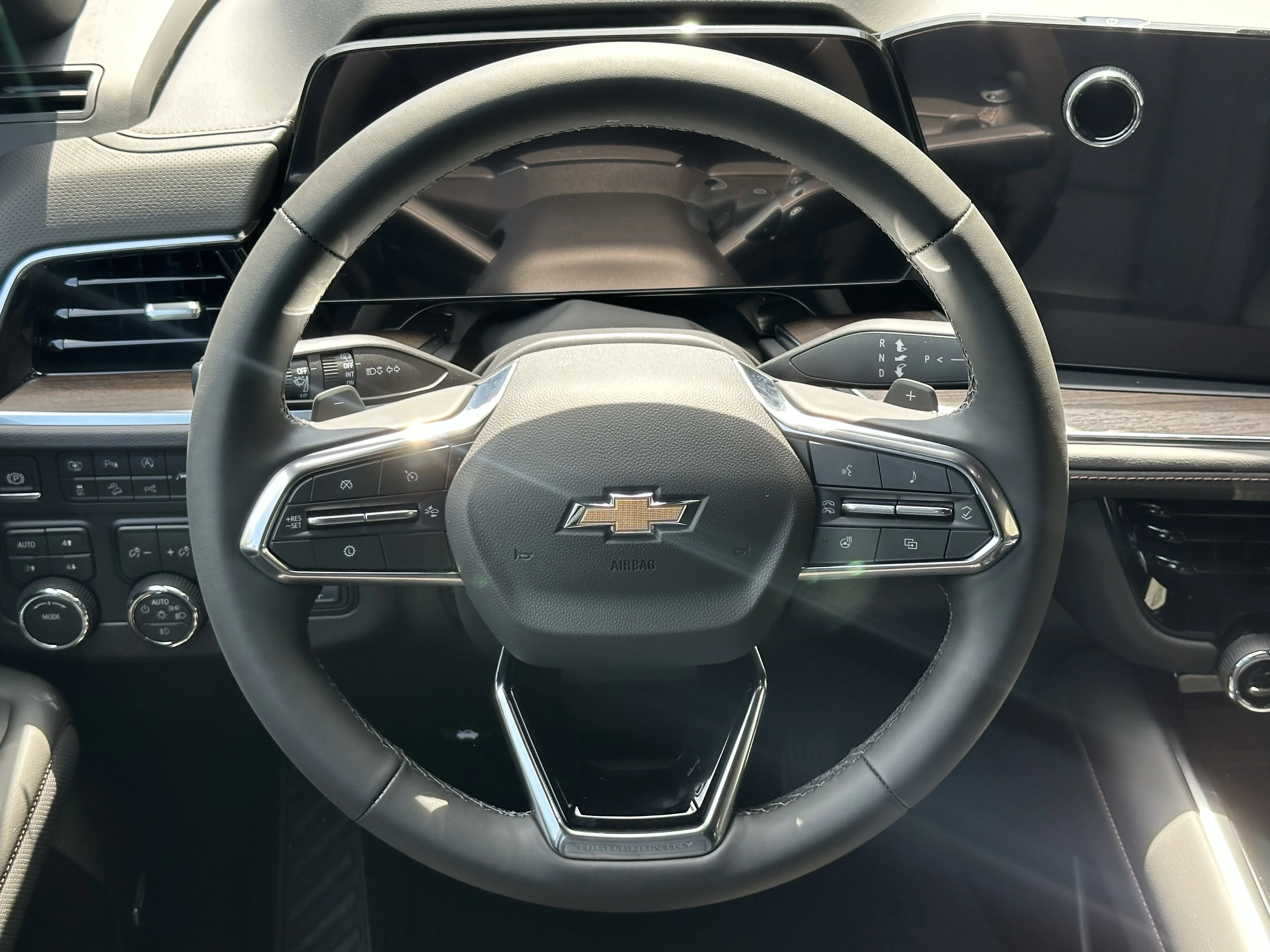 New 2026 Polar White Tricoat Chevrolet High Country image 11