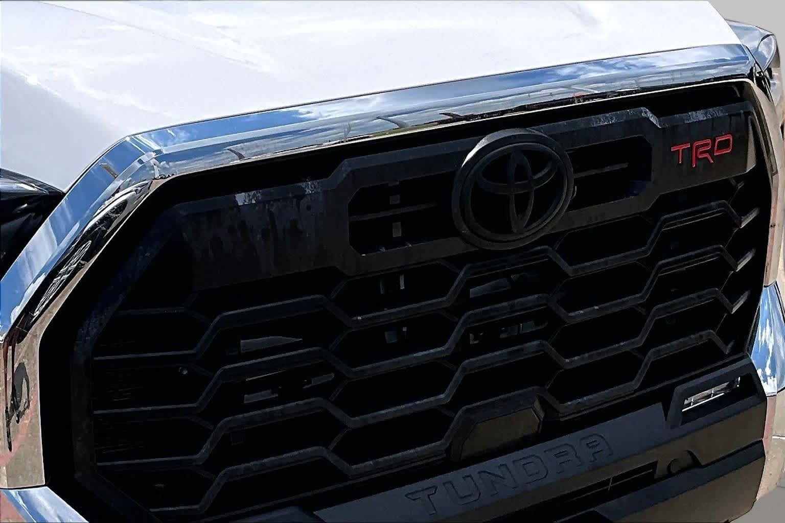 Used 2024 Ice Cap Toyota SR5 image 29