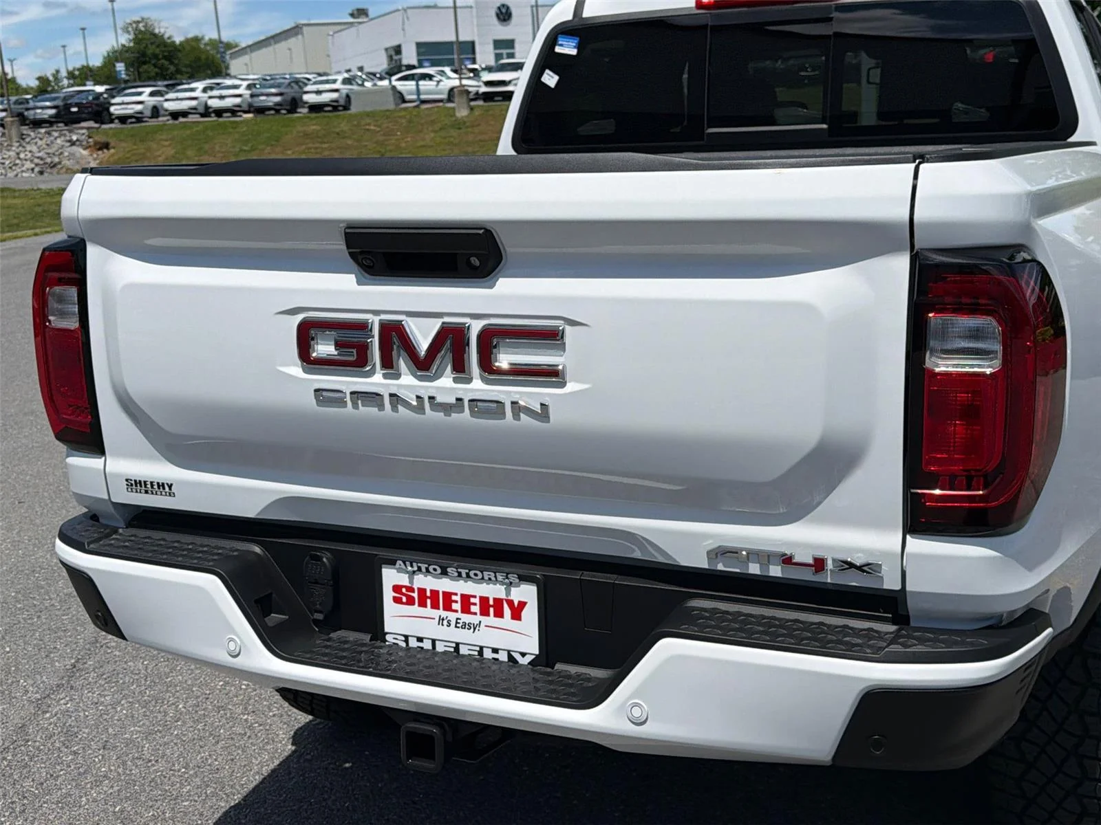 2026 GMC Canyon AT4X - Photo 7