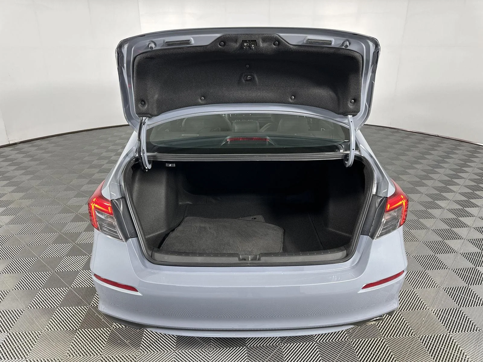 Used 2024 Sonic Gray Pearl Honda Sport image 18