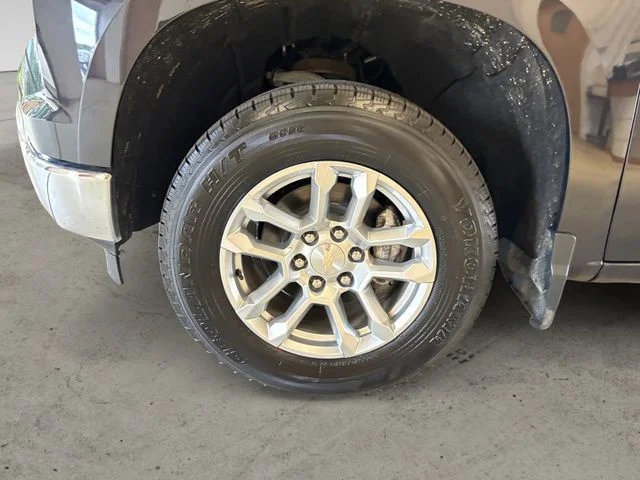 Used 2022 Gray Chevrolet LT image 15
