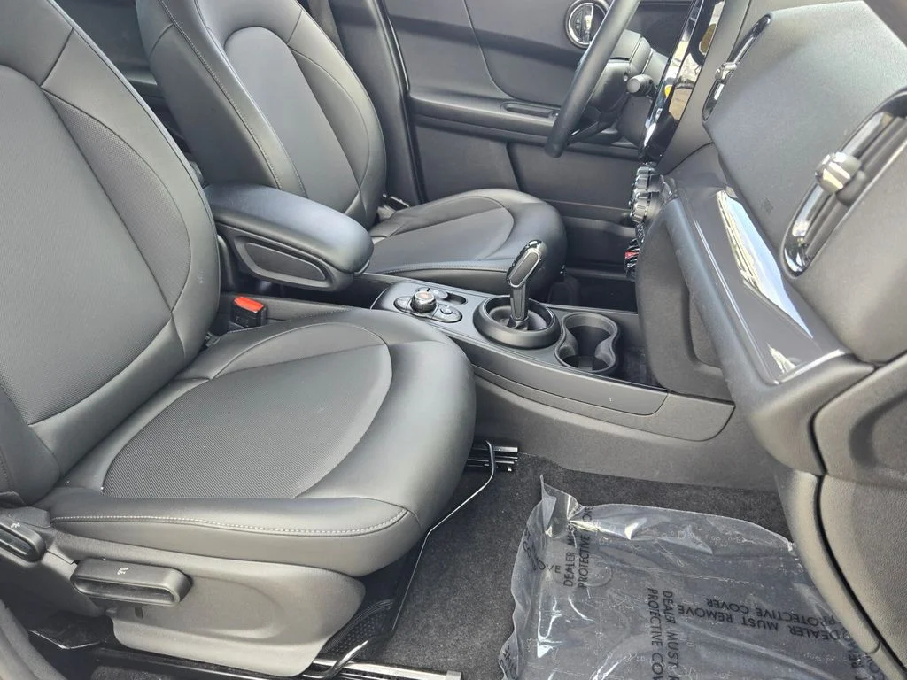 Used 2021 Silver MINI Oxford Edition image 19