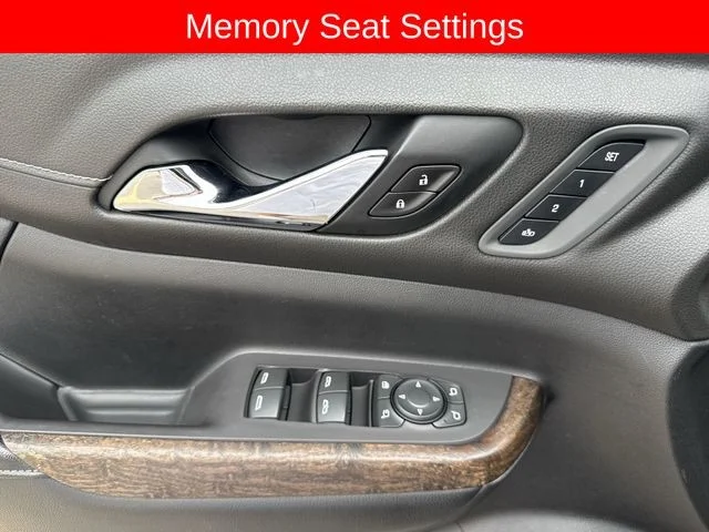 Used 2020 Ebony Twilight Metallic GMC AWD 4dr Denali image 28