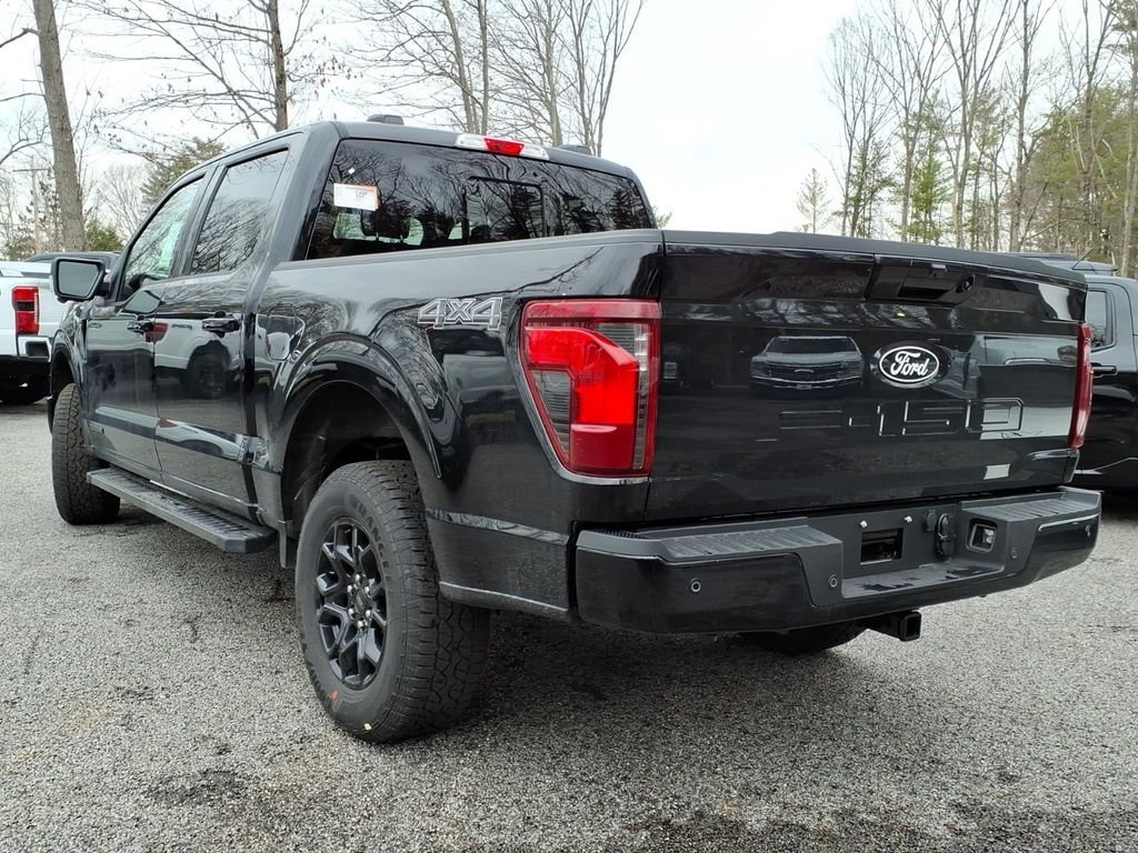 New 2026 Agate Black Metallic Ford XLT image 4