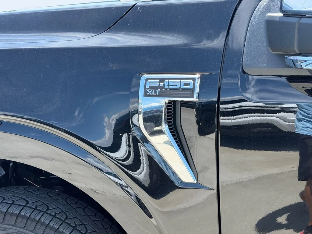 New 2026 Agate Black Metallic Ford XLT image 6