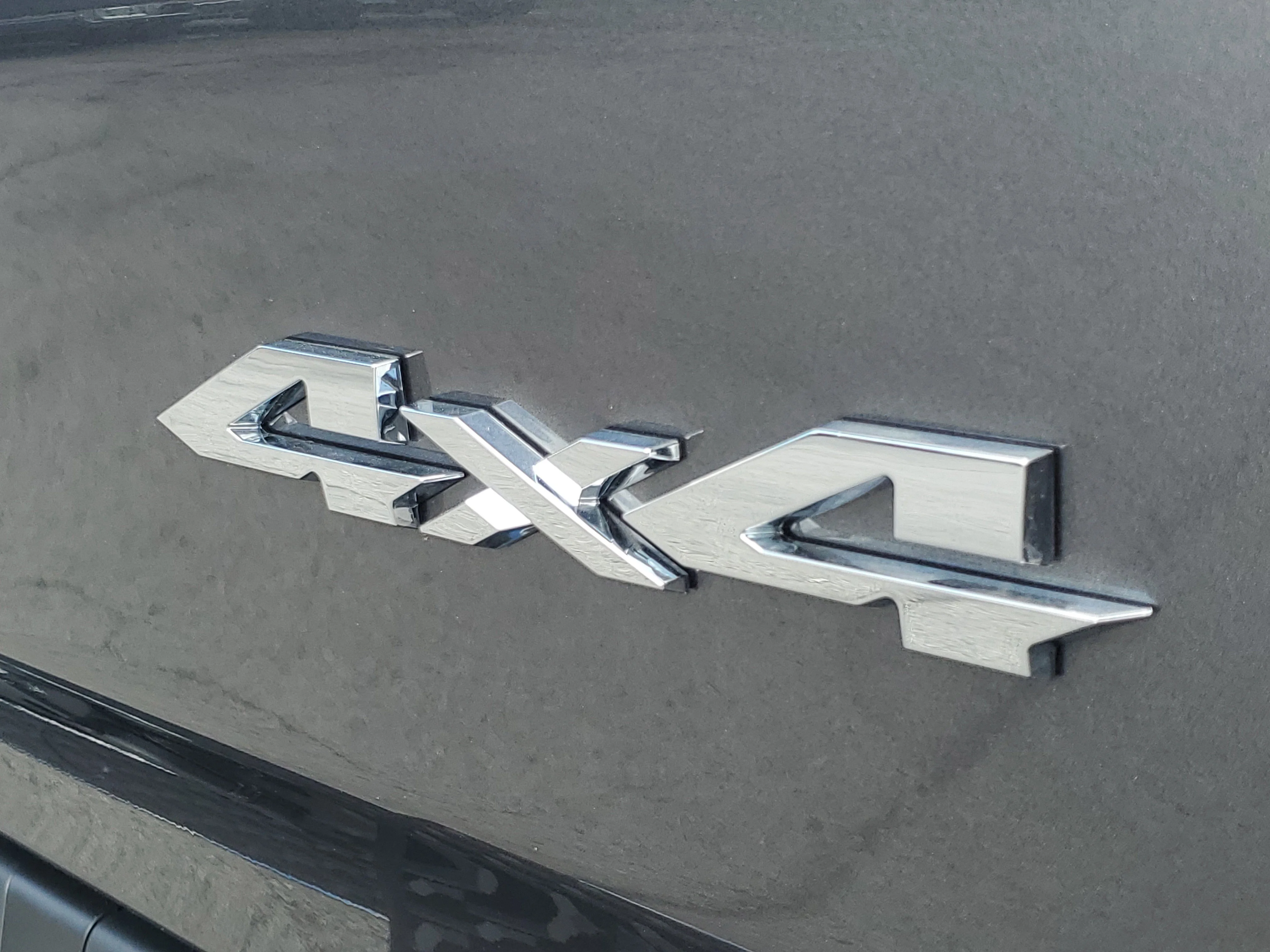 New 2026 Granite Crystal Metallic Clearcoat Ram Laramie image 6