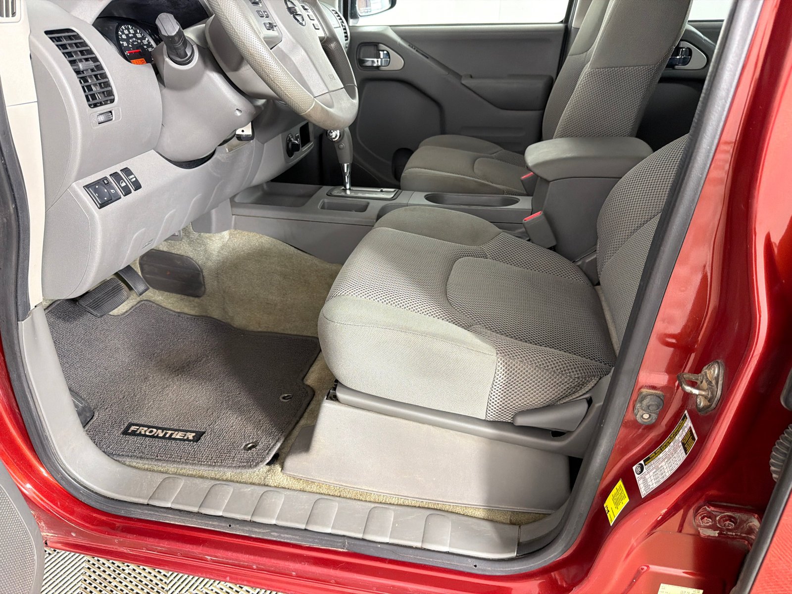 Used 2016 Cayenne Red [Red] Nissan SV image 9