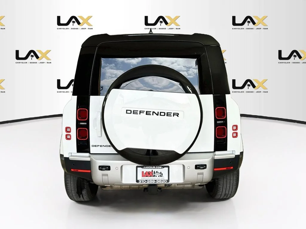 Used 2024 White Land Rover S image 6