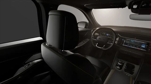 New 2026 Diamond Black Crystal Pearl-Coat Exterior Paint Jeep  image 34