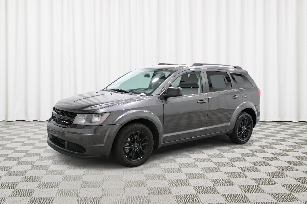 Used 2020 Granite Pearlcoat Dodge SE Value image 7