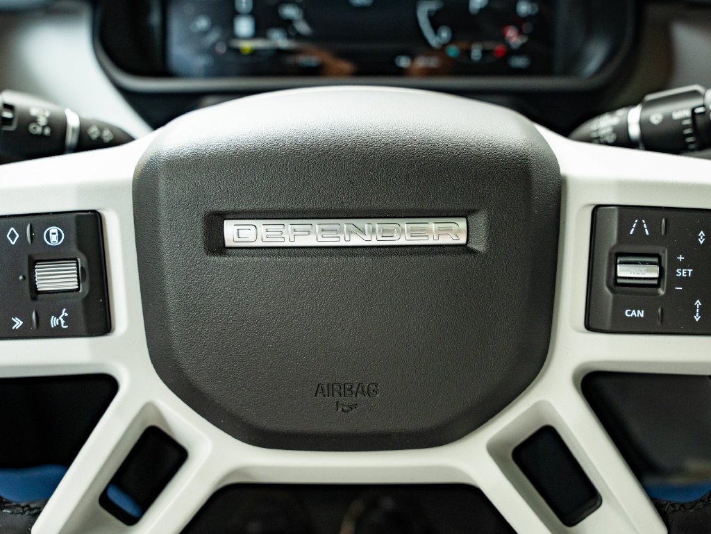 New 2026 Tasman Blue Land Rover X-Dynamic SE image 30