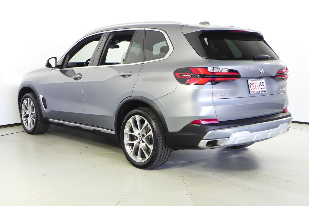 Used 2024 Skyscraper Gray Metallic BMW sDrive40i image 9