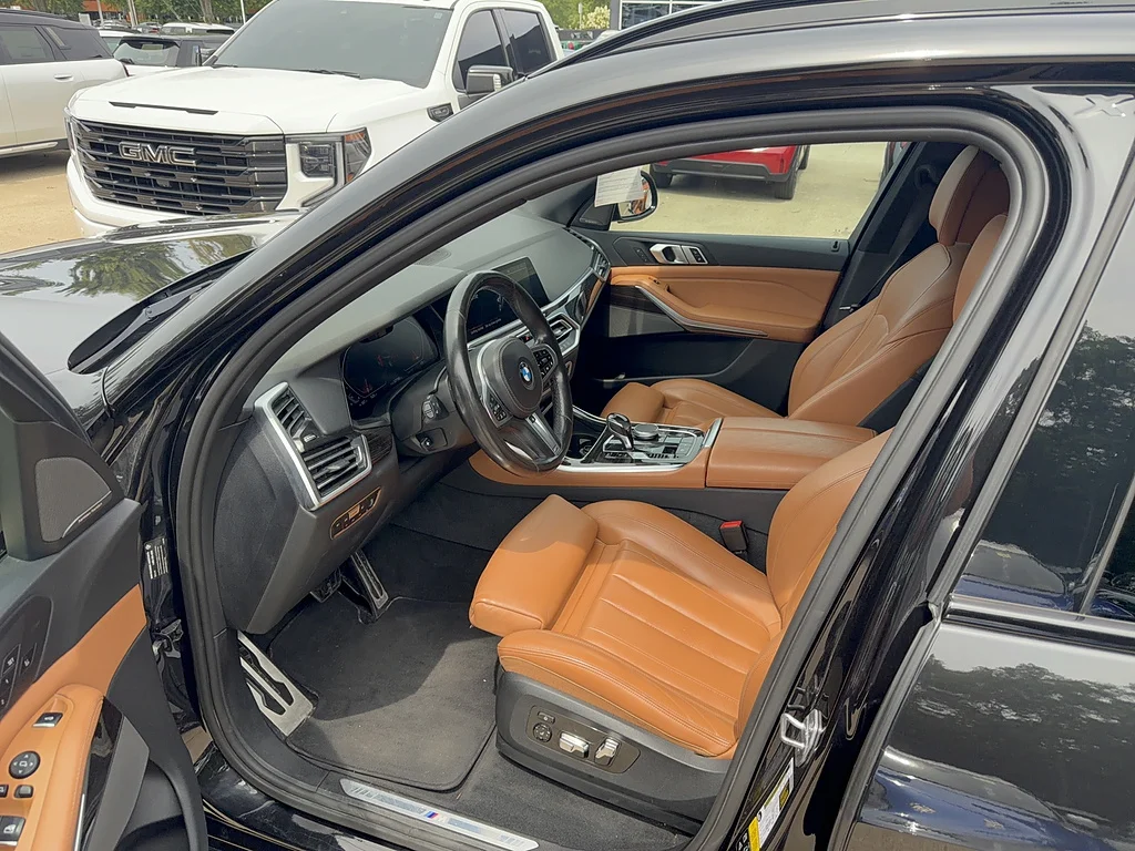 Used 2019 Jet Black BMW xDrive40i image 5