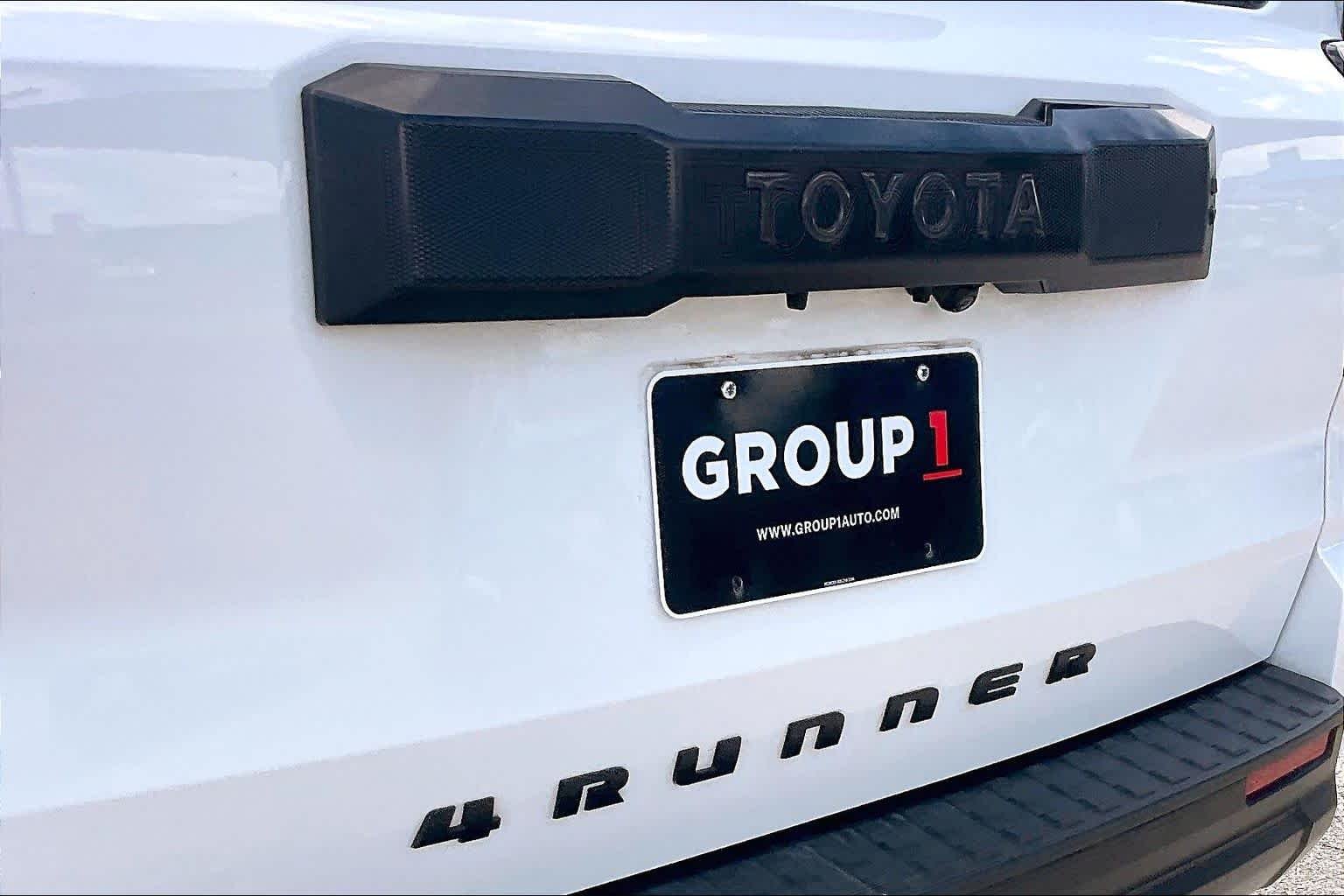 Used 2025 Ice Cap Toyota SR5 image 32