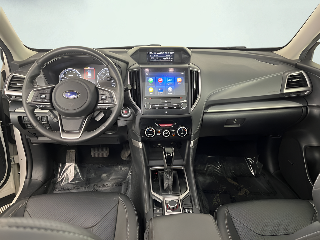 Used 2020 Crystal White Pearl Subaru Limited image 17