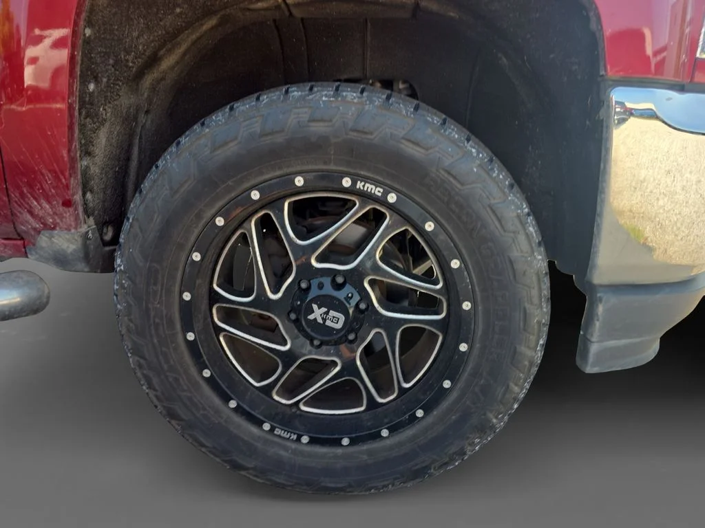 Used 2018 Cajun Red Tintcoat Chevrolet LT image 10