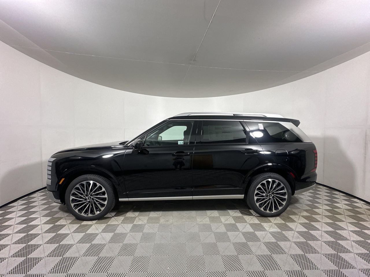 New 2026 Abyss Black Pearl Hyundai Calligraphy AWD image 4
