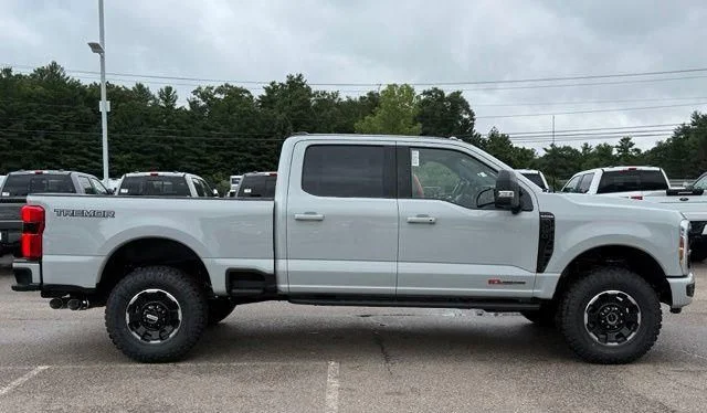 New 2026 Avalanche Ford F-250® Platinum® image 3