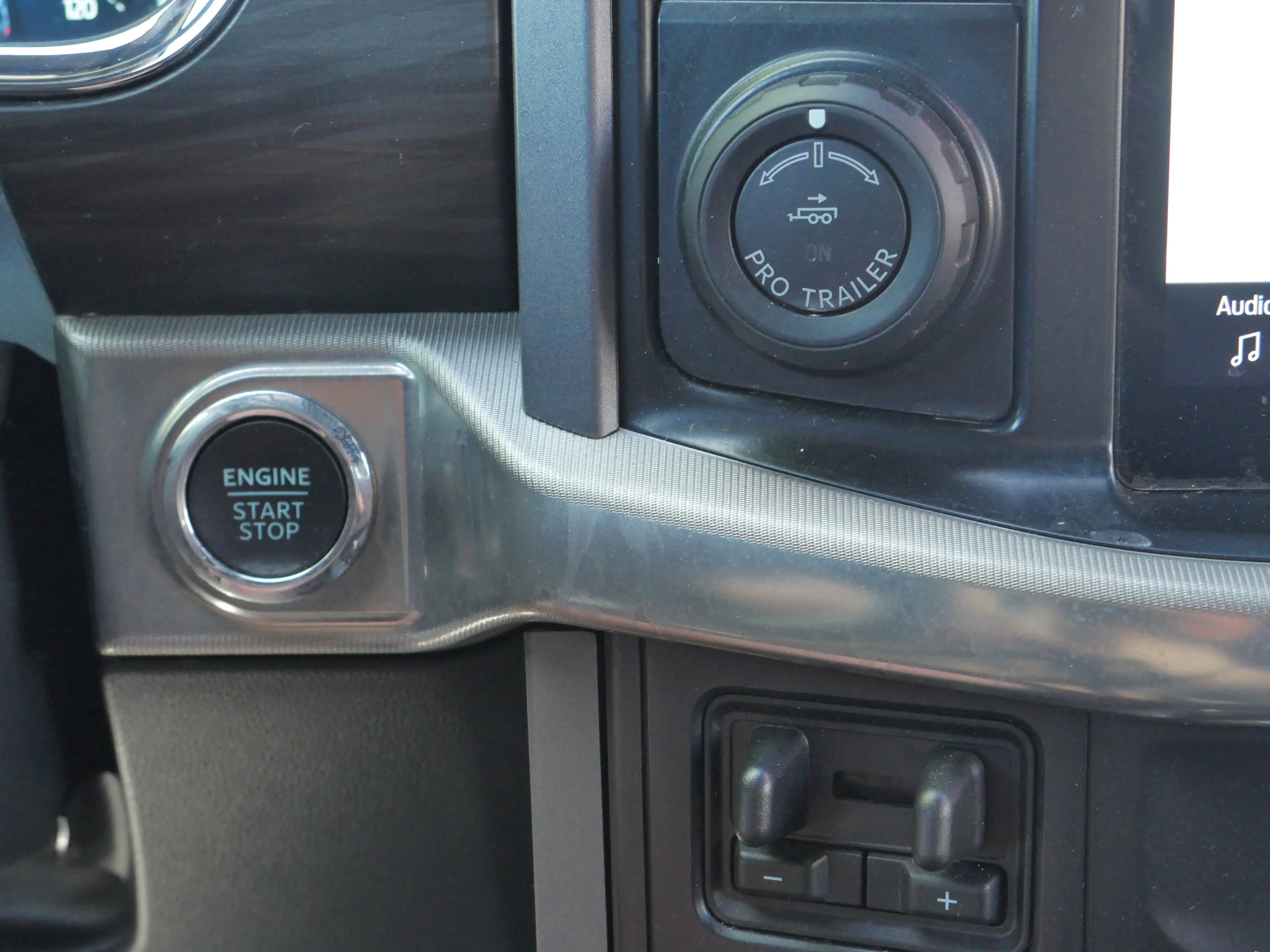 Certified Used 2024 Blue Metallic Ford LARIAT image 9