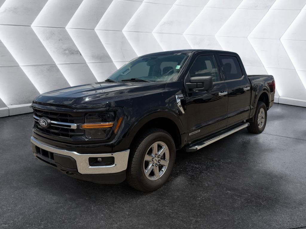 Used 2024 Black Ford XLT image 3